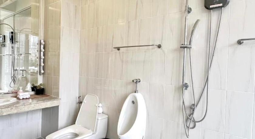 Meriton101 Банкок Екстериор снимка